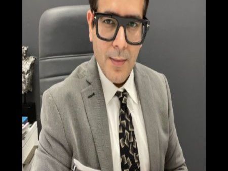 best-dermatologist-in-safdarjung-delhi-for-skin-hair-care