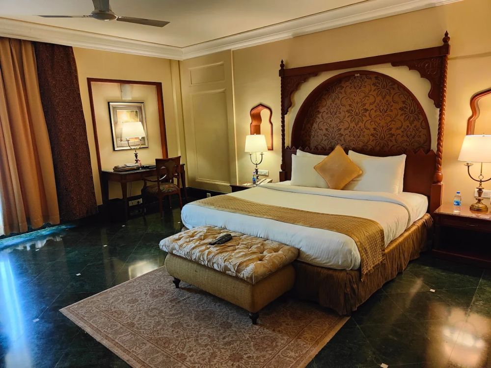 luxury-hotel-suites-in-jodhpur-for-an-elegant-rajasthan-big-1
