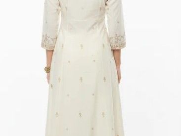 buy-now-off-white-embroidered-kurta-set-for-rs-1899