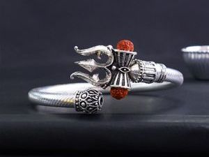 send-rakhi-india-with-fast-secure-online-delivery