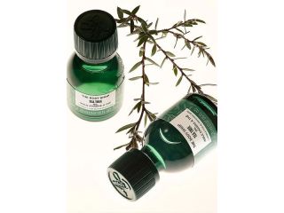 refresh-your-skin-naturally-with-tea-tree-oil-online-small-0
