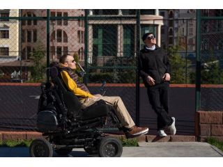 premium-comfort-with-karma-aurora-5-wheelchair-medi-aid-xpert-small-0