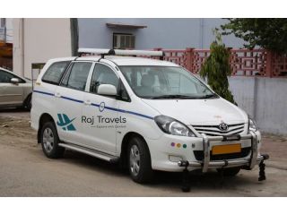 book-fortuner-car-hire-jaipur-for-local-outstation-small-0