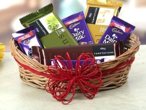 send-birthday-chocolates-online-with-midnight-delivery-oyegifts