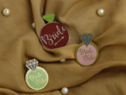 custom-wedding-lapel-pins-a-elegant-detail