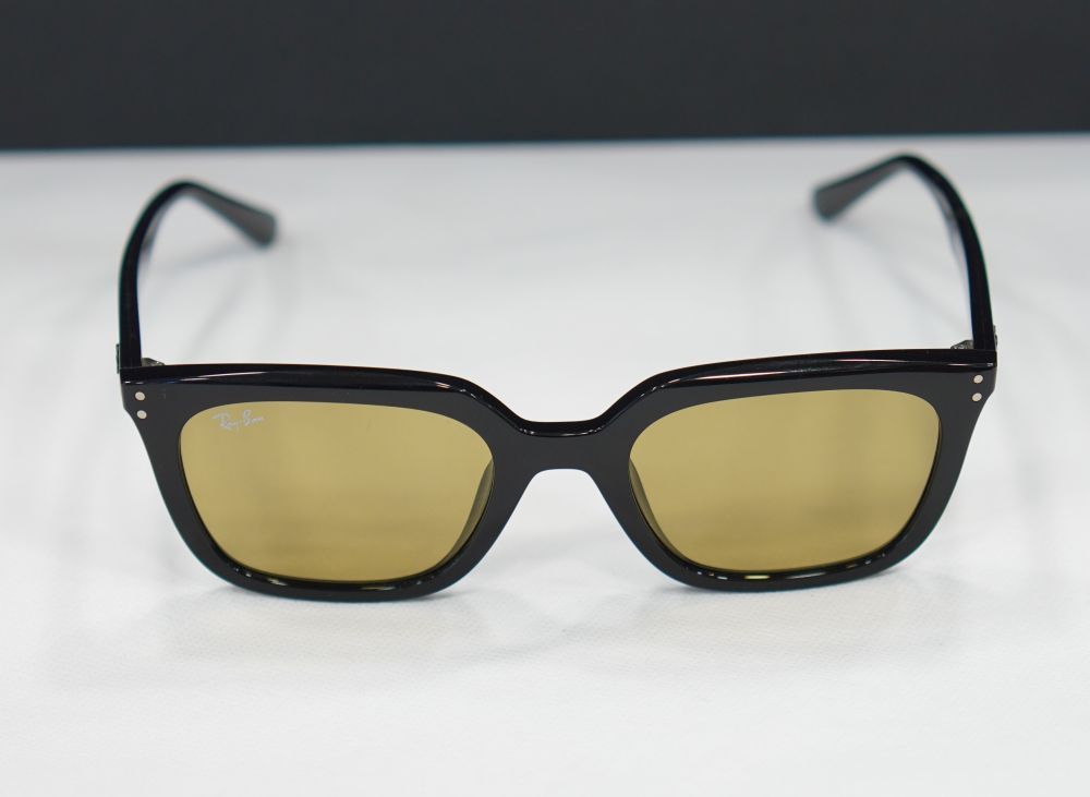 optical-world-premium-sunglasses-collection-in-gurugram-big-0