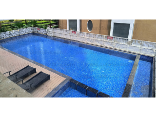 swimming-pool-manufacturers-small-0