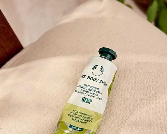 nourish-dry-hands-naturally-with-the-body-shop-hemp-care