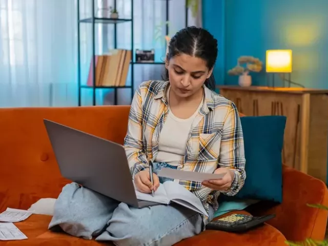 online-bcom-course-in-india-build-your-career