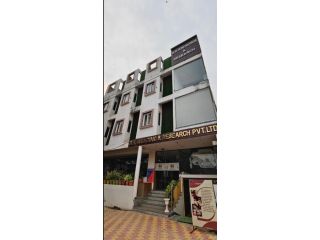 kidney-doctor-in-varanasi-expert-renal-care-clinic-small-0