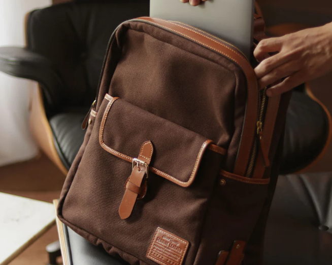 stylish-leather-backpack-for-professionals-travel-daily-use
