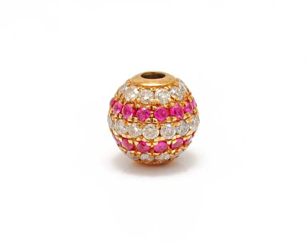 how-to-choose-high-quality-pave-charms-wholesale-suppliers