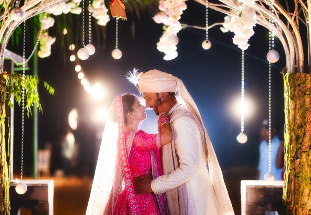top-candid-wedding-photographer-in-bangalore-karnataka-big-0