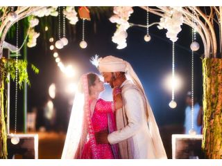 top-candid-wedding-photographer-in-bangalore-karnataka-small-0