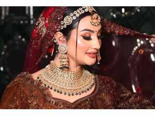 best-makeup-artists-in-gurgaon-for-weddings-sloshout-small-0