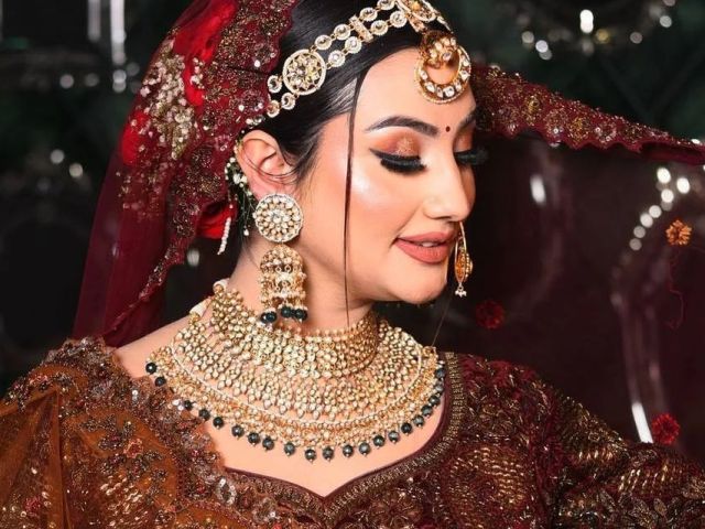 best-makeup-artists-in-gurgaon-for-weddings-sloshout