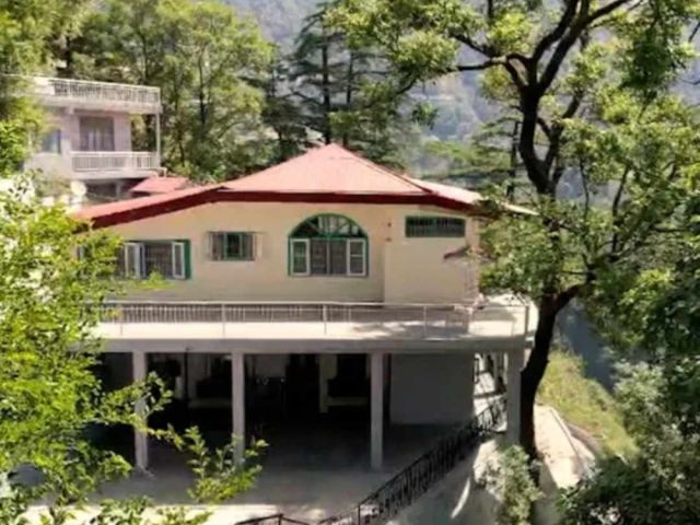 charming-boutique-villa-in-landour