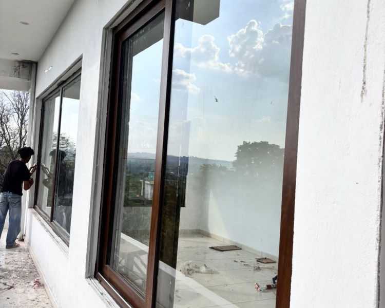 thakur-glass-work-ludhiana-very-famous-low-price-dealer-shop