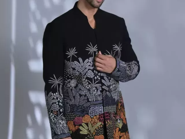 designer-indo-western-dresses-for-men-in-usa