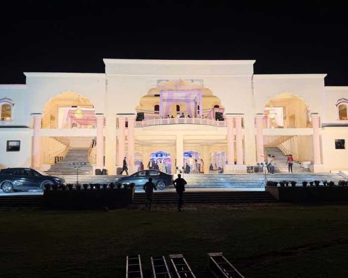 best-hotels-near-gurgaon-for-luxury-stay-celebrations