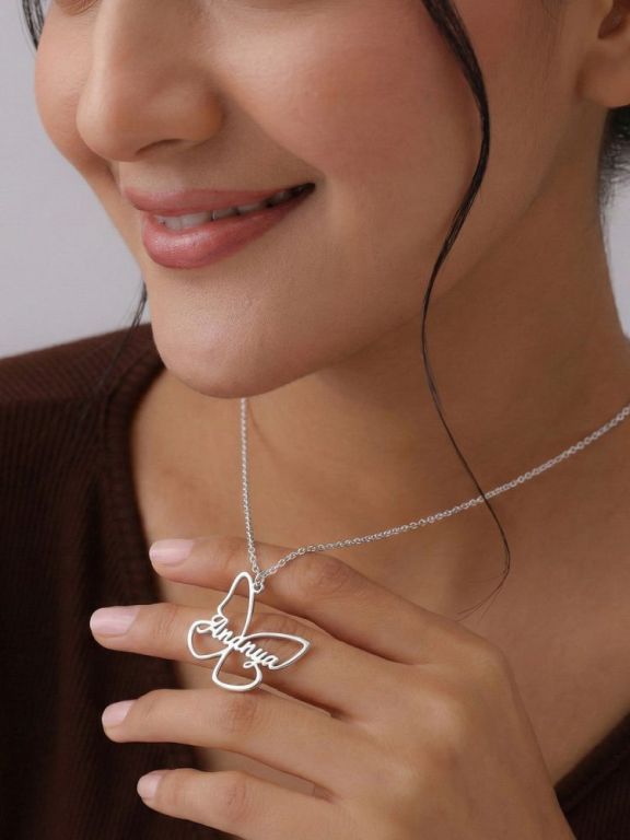 silver-locket-that-feels-personal-and-timeless-big-0