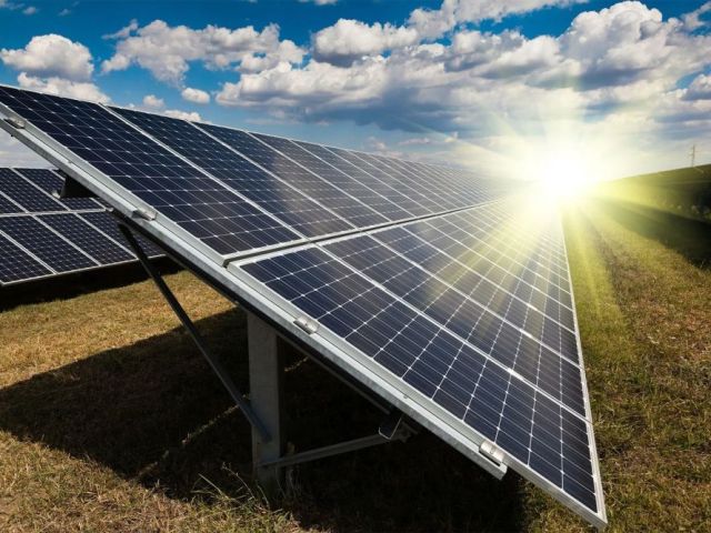 commercial-solar-power-solutions-for-businesses-factories