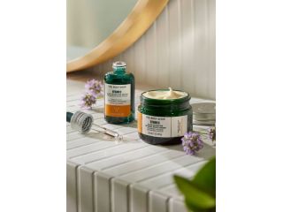 radiant-skin-secret-with-vitamin-c-glow-boosting-moisturiser-small-0