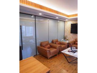 switchable-smart-glass-intelligent-privacy-glass-small-0