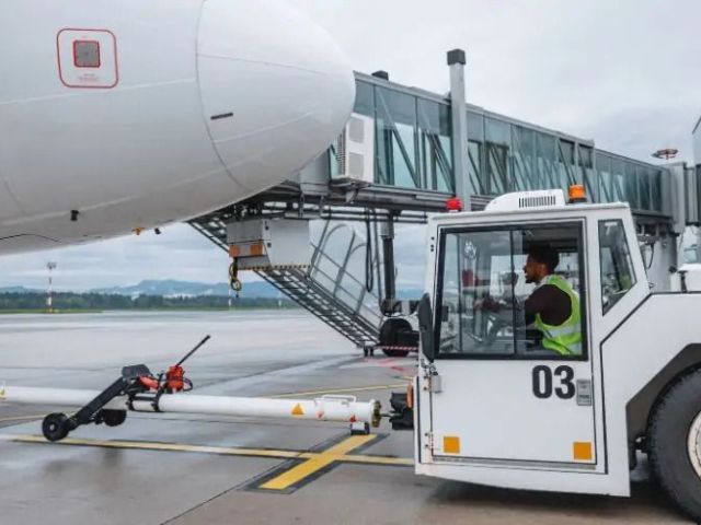 continuum-aviation-offers-expert-ground-handling-services-india