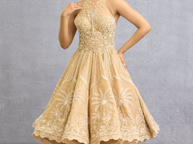 shop-luxury-wedding-dress-with-timeless-elegance-at-torani