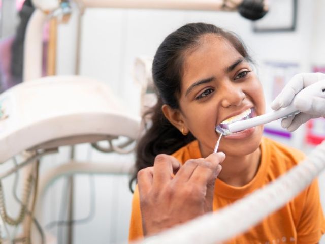 replace-missing-teeth-with-full-mouth-implants