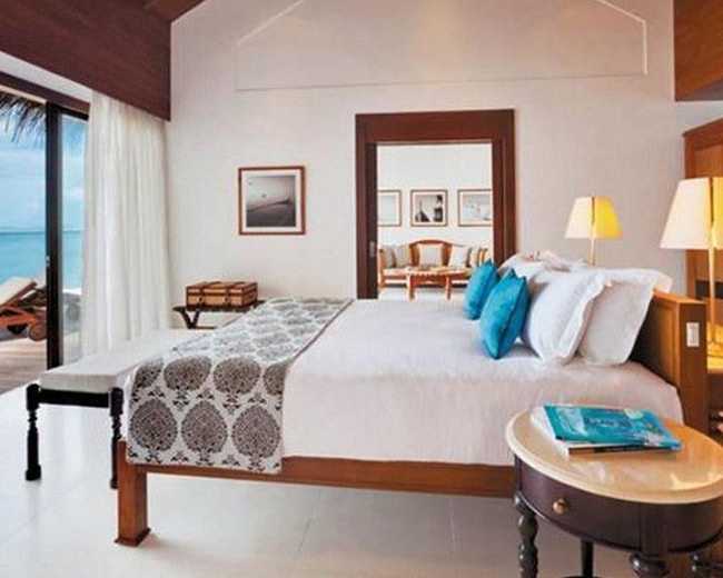 wake-up-to-endless-ocean-views-in-the-maldives-odyssey-travels