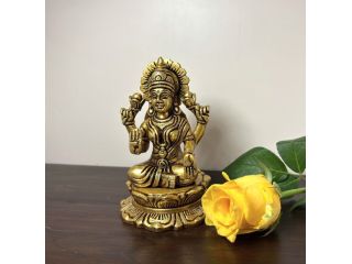 best-lakshmi-statue-designs-for-indian-temples-small-0