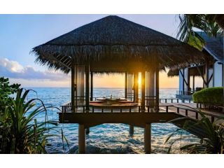 discover-ultimate-luxury-at-oneonly-reethi-rah-odyssey-travels-small-2