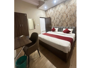 hotels-in-knowledge-park-2-gr-noida-yuturn-small-0