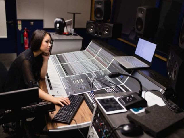 create-unique-audio-experiences-with-sound-design-training