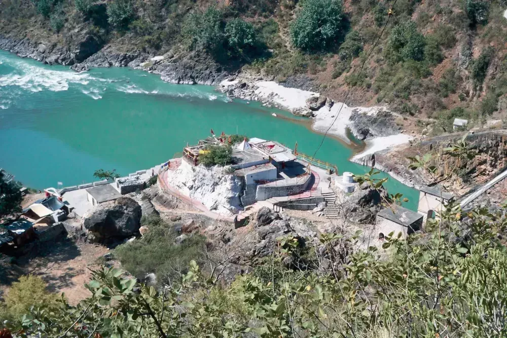 the-mystery-and-spiritual-power-of-dhari-devi-temple-big-0