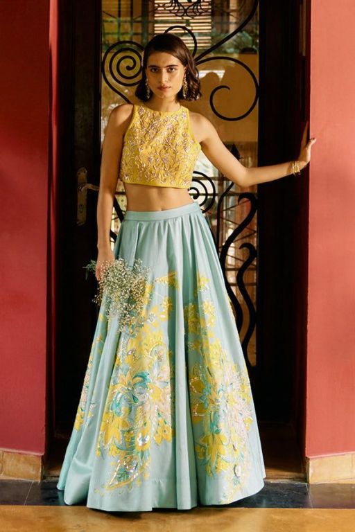 luxury-designer-lehengas-by-archana-shah-big-1