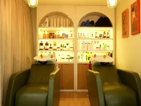 best-salon-in-dehradun-tarya-salon-studio
