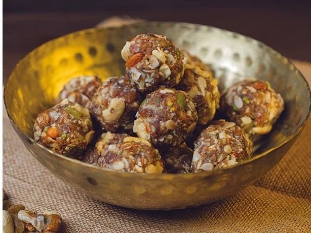 dry-fruit-ladoo-for-pregnancy-online-with-healthy-ingredients