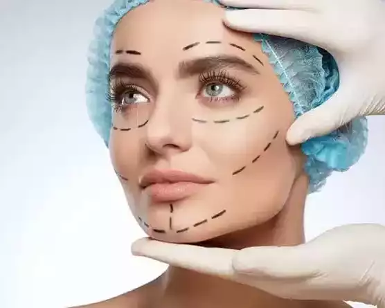 plastic-surgeon-in-reconstructive-vs-cosmetic-surgery