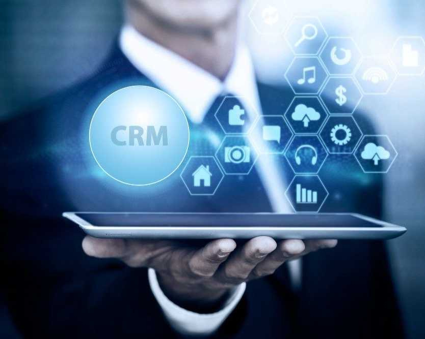simplify-business-operations-with-headstart-user-management-crm