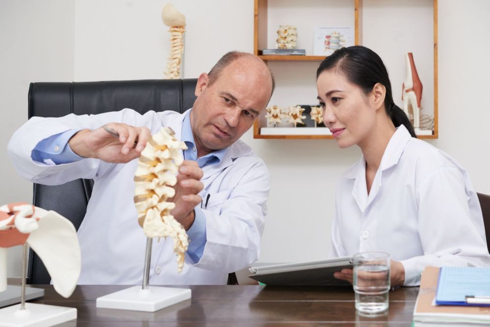 best-orthopedic-surgeon-for-hip-replacement-surgery-big-0