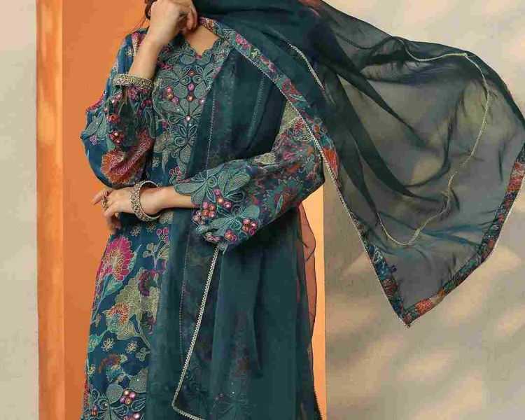buy-libas-farshi-salwar-suit-sets-online