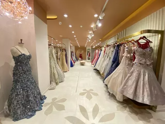 premium-ethnic-designer-fashion-destination-in-pitampura