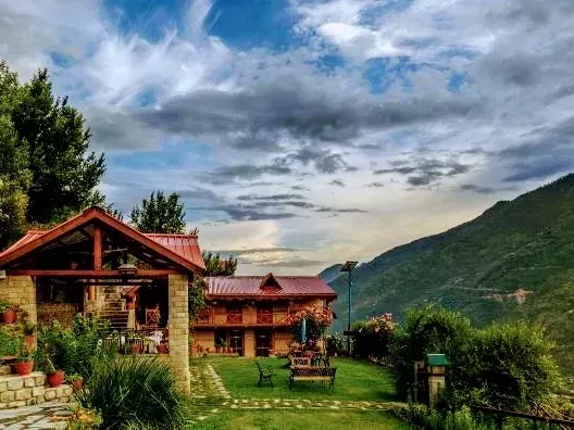 best-resorts-in-kullu-manali-for-a-relaxing-mountain-getaway