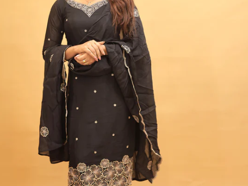 designer-salwar-suits-for-women-under-1500-swapna-weddings