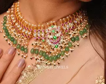 exquisite-choker-necklace-set-for-ultimate-elegance