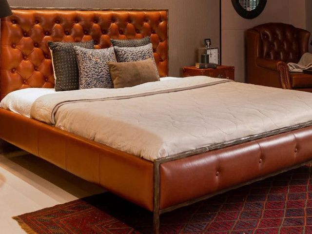 what-is-a-chesterfield-leather-bed-and-why-is-it-popular