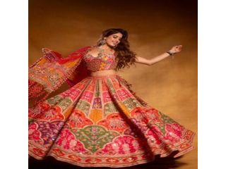 shop-designer-lehenga-for-women-for-special-occasions-small-0